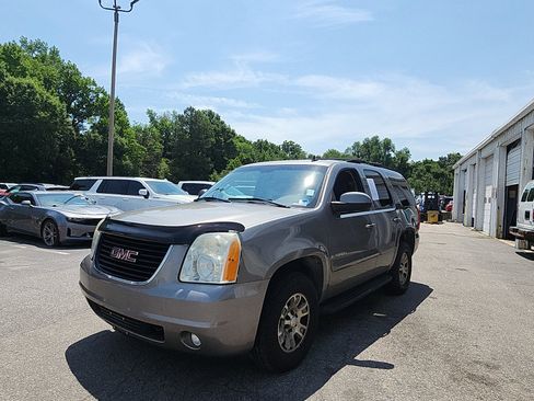 Used 2007 GMC Yukon SLT w/ SLT Preferred Equipment Group RWD image 1