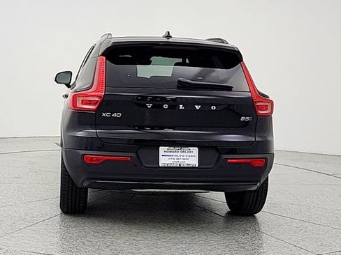 New 2026 Volvo XC40 B5 Plus w/ Climate Package AWD/4WD image 6