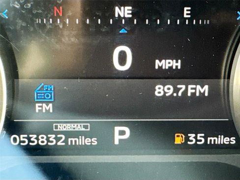 Used 2024 Mitsubishi Outlander SE image 12