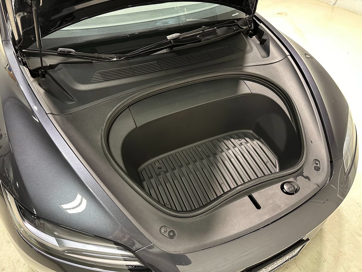 Used 2024 Tesla Model 3 Long Range AWD/4WD image 3