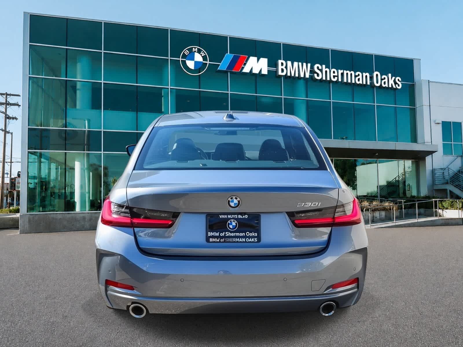Used 2026 BMW 330i Sedan w/ Convenience Package RWD image 10