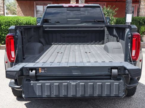 Used 2022 GMC Sierra 3500 Denali AWD/4WD image 9