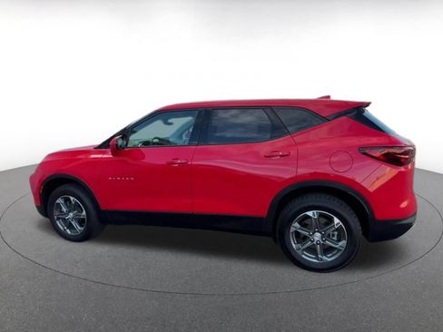 Used 2025 Chevrolet Blazer LT FWD image 7
