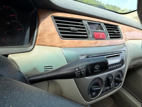 Used 2005 Mitsubishi Lancer ES FWD image 18