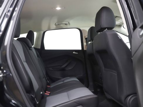 Used 2017 Ford Escape SE image 12