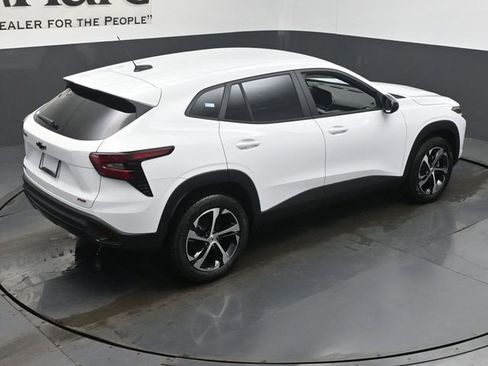 New 2026 Chevrolet Trax RS image 18