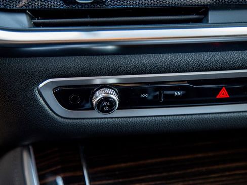 New 2026 BMW X5 xDrive50e image 17