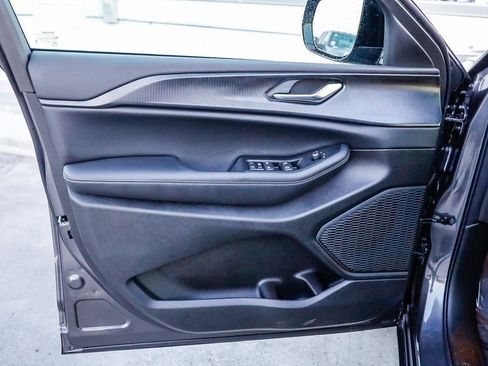 New 2025 Jeep Grand Cherokee Altitude image 22