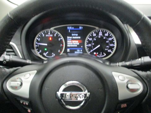 Used 2019 Nissan Sentra SV image 14