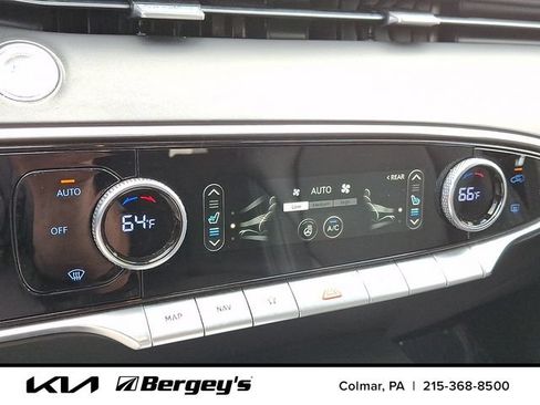 Used 2023 Genesis GV70 2.5T w/ Select Package AWD/4WD image 18