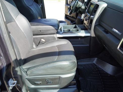 Used 2014 RAM 3500 Laramie image 19