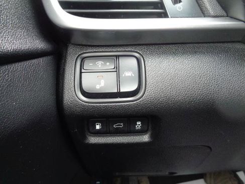 Used 2019 Kia Optima LX FWD image 40