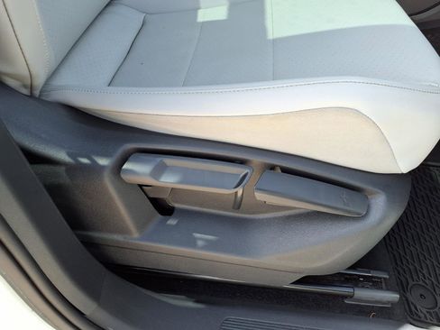 Used 2019 Volkswagen Tiguan SE w/ Panoramic Sunroof Package image 13