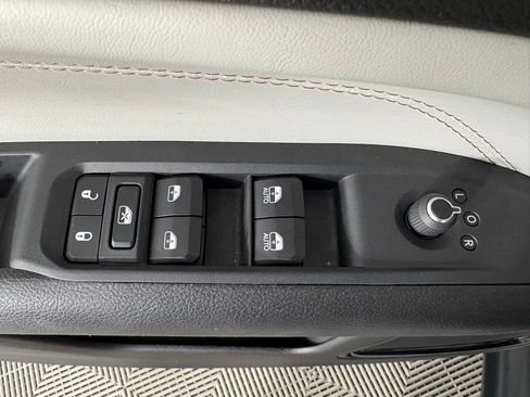 Used 2025 Jeep Compass Limited AWD/4WD image 16