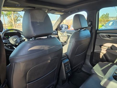 Used 2024 Dodge Hornet R/T Plus w/ Tech Pack Plus w/o Parking image 17