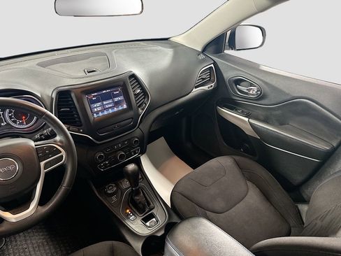 Used 2019 Jeep Cherokee Sport AWD/4WD image 24