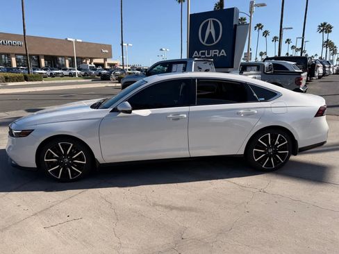 Used 2025 Honda Accord Touring image 2