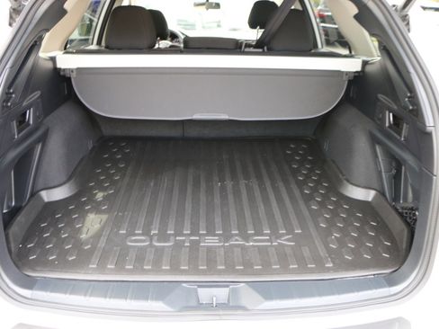 Used 2025 Subaru Outback Premium AWD/4WD image 29