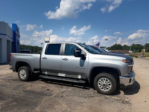 Used 2025 Chevrolet Silverado 2500 LT w/ Convenience Package AWD/4WD image 1