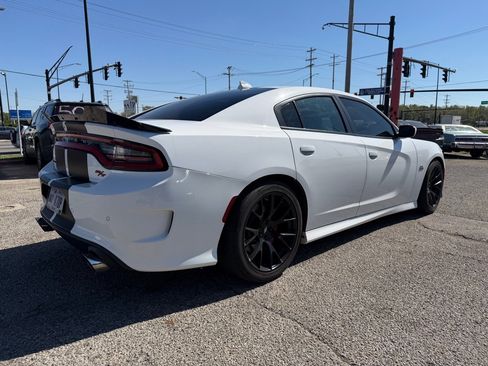 Used 2016 Dodge Charger R/T Scat Pack w/ Beats Audio Group image 2