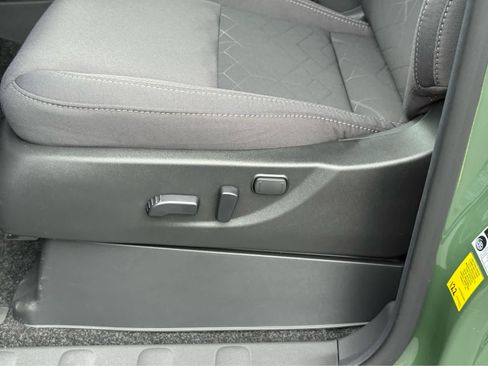 New 2026 Nissan Frontier SV AWD/4WD image 12
