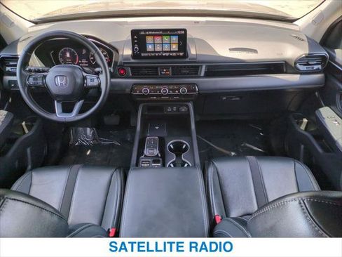 Certified 2024 Honda Pilot Touring image 21