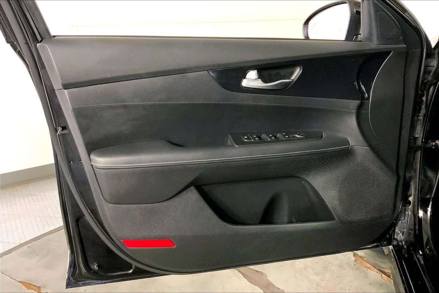 Used 2023 Kia Forte GT-Line FWD image 24
