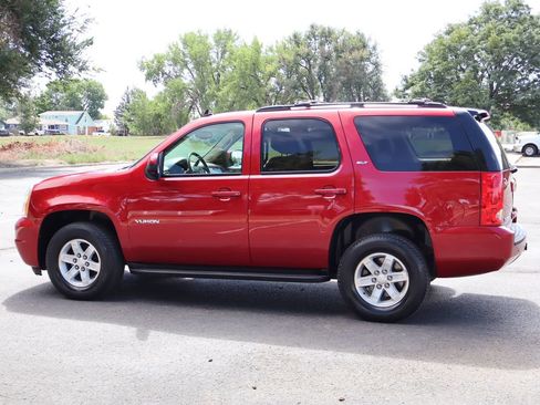Used 2013 GMC Yukon SLT w/ SLT-2 Equipment Package AWD/4WD image 8