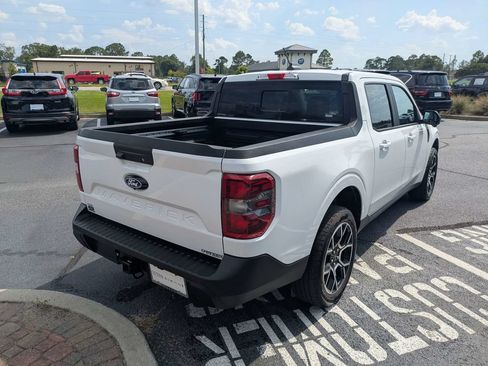Used 2025 Ford Maverick Lariat AWD/4WD image 5