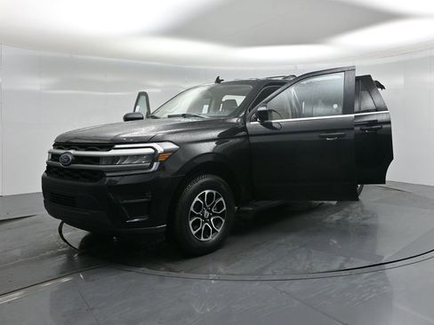 Certified 2024 Ford Expedition Max XLT image 33