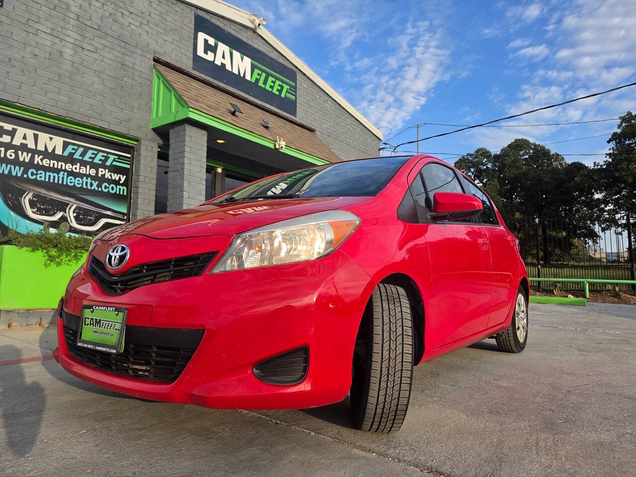Used 2013 Toyota Yaris L FWD image 49