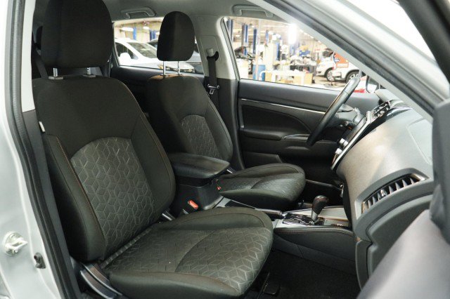 Used 2024 Mitsubishi Outlander Sport AWD image 22