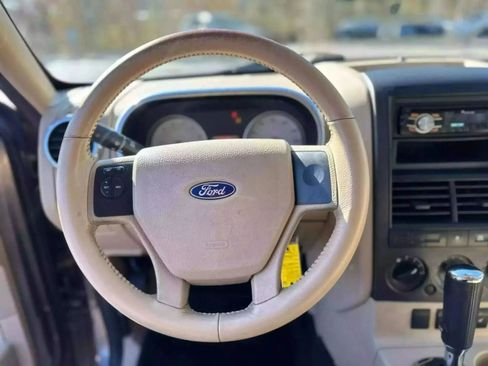 Used 2007 Ford Explorer Sport Trac Limited image 15