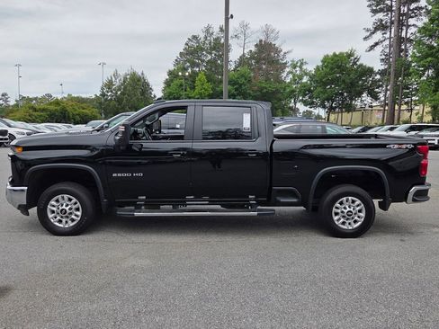 Used 2025 Chevrolet Silverado 2500 LT w/ Convenience Package AWD/4WD image 4