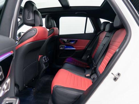 Used 2025 Mercedes-Benz GLC 300 4MATIC image 27