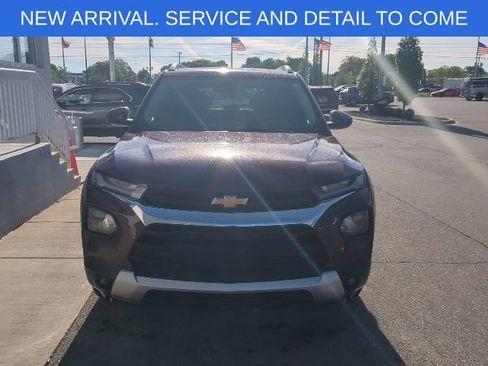 Used 2023 Chevrolet TrailBlazer LT w/ Convenience Package AWD/4WD image 12