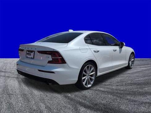 Used 2019 Volvo S60 T5 Momentum w/ Premium Package FWD image 4