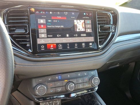 Certified 2025 Dodge Durango R/T AWD/4WD image 14