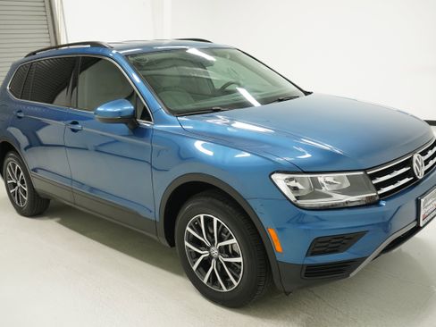 Used 2019 Volkswagen Tiguan SE image 3
