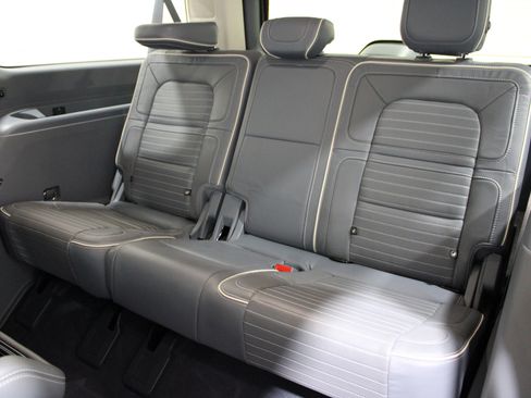 Used 2023 Lincoln Navigator L Black Label AWD/4WD image 42