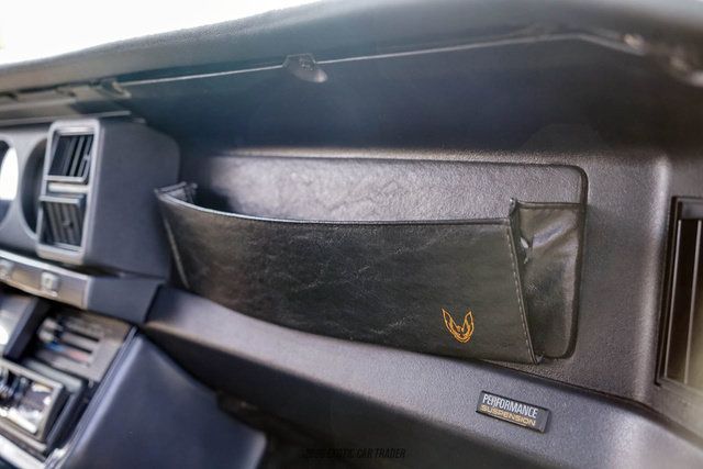 Used 1992 Pontiac Firebird Formula RWD image 40