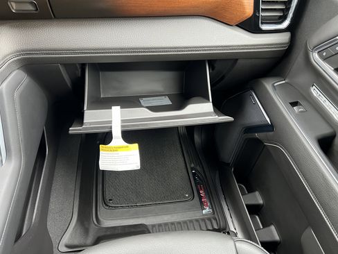 Used 2024 GMC Sierra 1500 Denali w/ Denali Reserve Package image 34