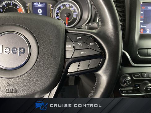 Used 2021 Jeep Cherokee Latitude Plus image 24