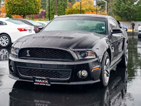 Used 2010 Ford Mustang Shelby GT500 image 4