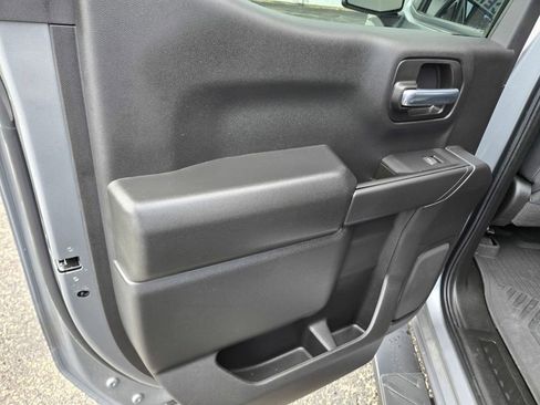 Certified 2025 Chevrolet Silverado 1500 Custom image 33