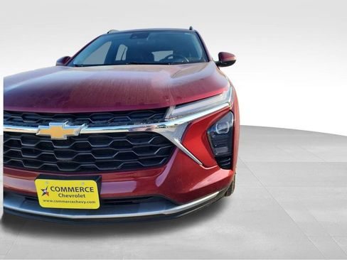 Used 2024 Chevrolet Trax LT w/ Driver Confidence Package image 10