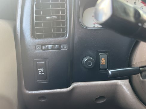 Used 2002 Toyota Tacoma PreRunner image 24