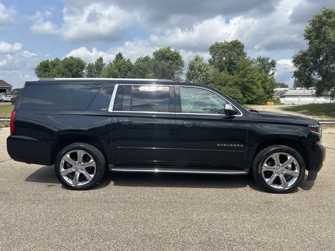 Used 2016 Chevrolet Suburban LTZ AWD/4WD image 2
