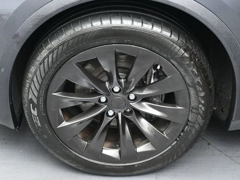 Used 2020 Tesla Model X Long Range image 39