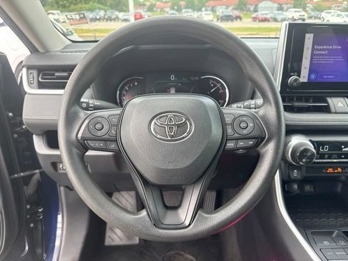 Used 2024 Toyota RAV4 XLE FWD image 28